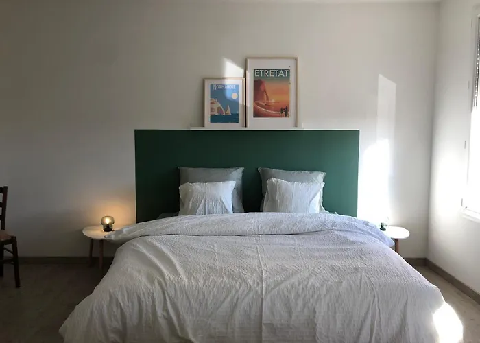 Maison Sur La Place Du Village D\'Ourville En Caux