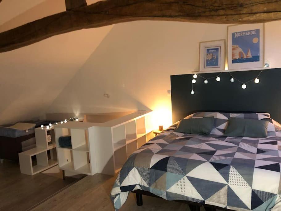 Maison Sur La Place Du Village D'ourville En Caux Hébergement de vacances *