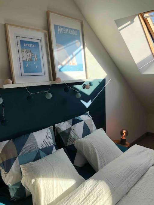 Maison Sur La Place Du Village D'ourville En Caux *